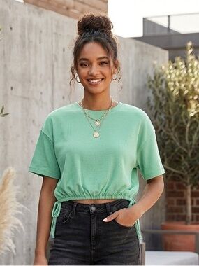Zara Mint Green Cinched Crop Tee 🌿